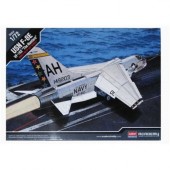 USN F-8E VF-162 ``The Hunters`` E1/72