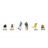 FIGURAS PINTADAS, (PATINADORES - SKATEBOARD 6 FIGURAS) E/H0